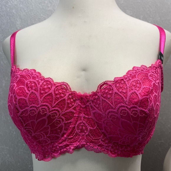 NWT Torrid pink bra - Picture 4 of 5